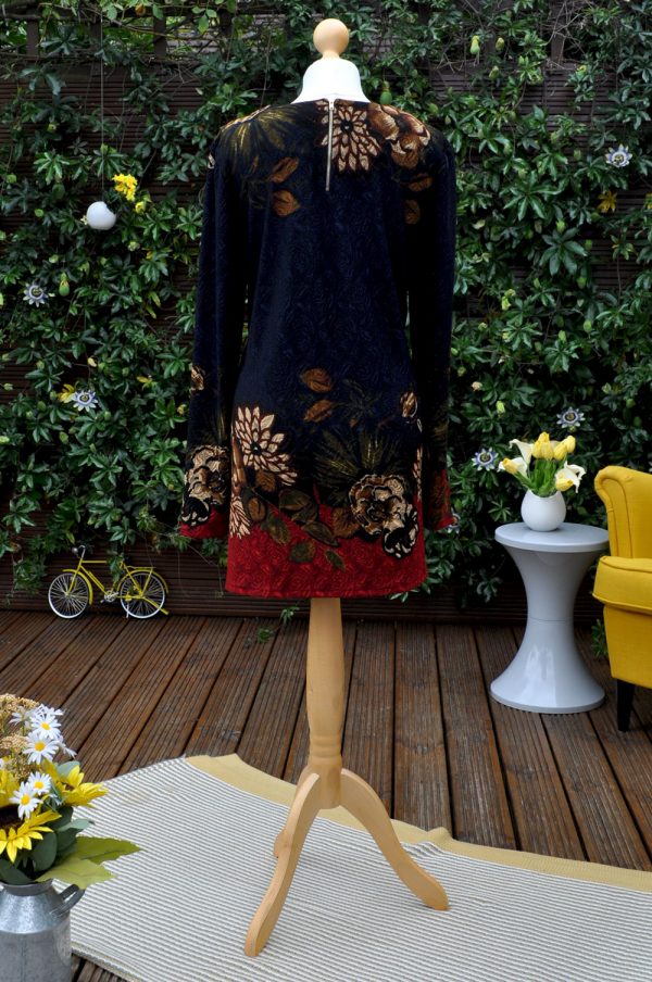 bee&Humble | Navy Tunic with Autumn Floral Design - Image 2